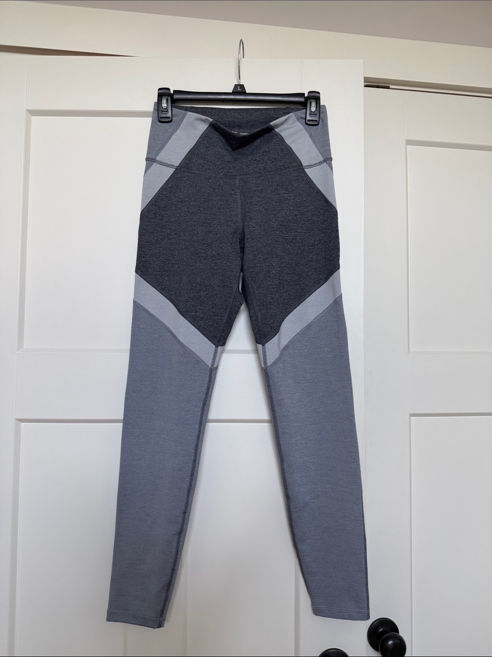 Women’s Old Navy Active Heathered Gray Performance Leggings